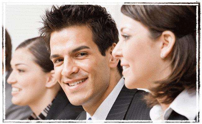 Rostros de ejecutivos felices